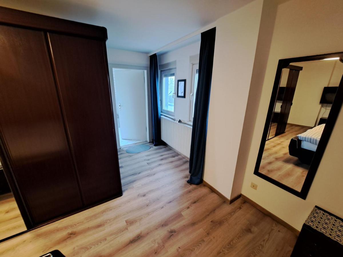 Muttis Apartment بوروسيا مونشنغلادباخ المظهر الخارجي الصورة